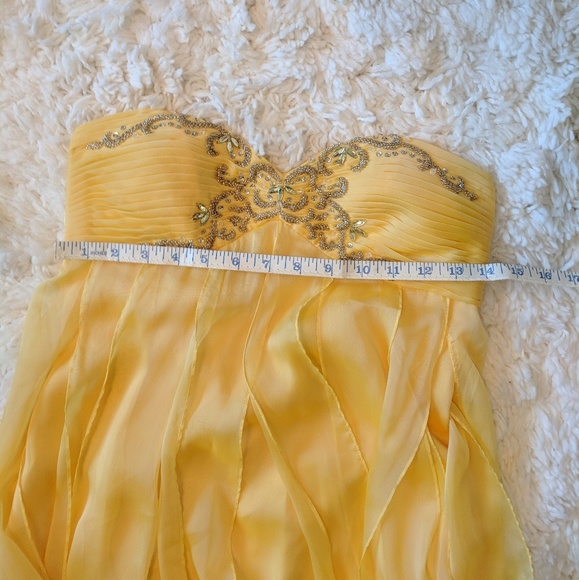 Shelly Dress - Picture 2 of 5